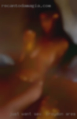 Just want to please for sex in Croydon area  a couple.